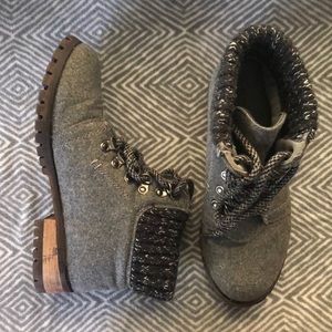 ‘Dirty Laundry’ brand Boots - Heather Grey Size 7